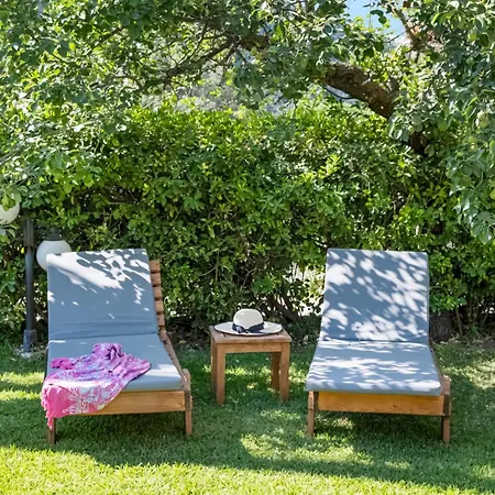 Villa Prolithia 2 *