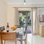 Villa Prolithia 2 *