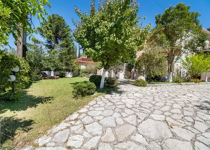 Βίλα Prolithia 2 *